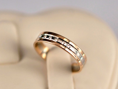 Кольцо Обручальное из комбинированного золота с бриллиантами Артикул Т131613708